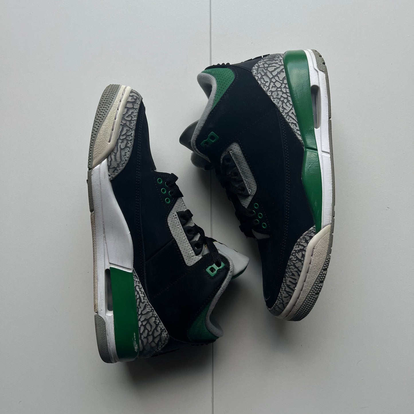 Jordan 3 Pine Green • 41
