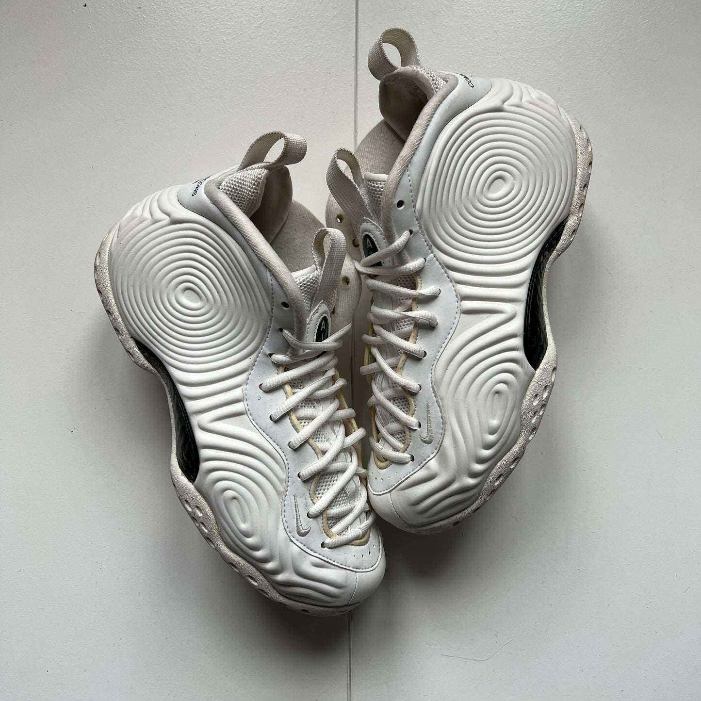 Foamposite Cdg White • 42,5