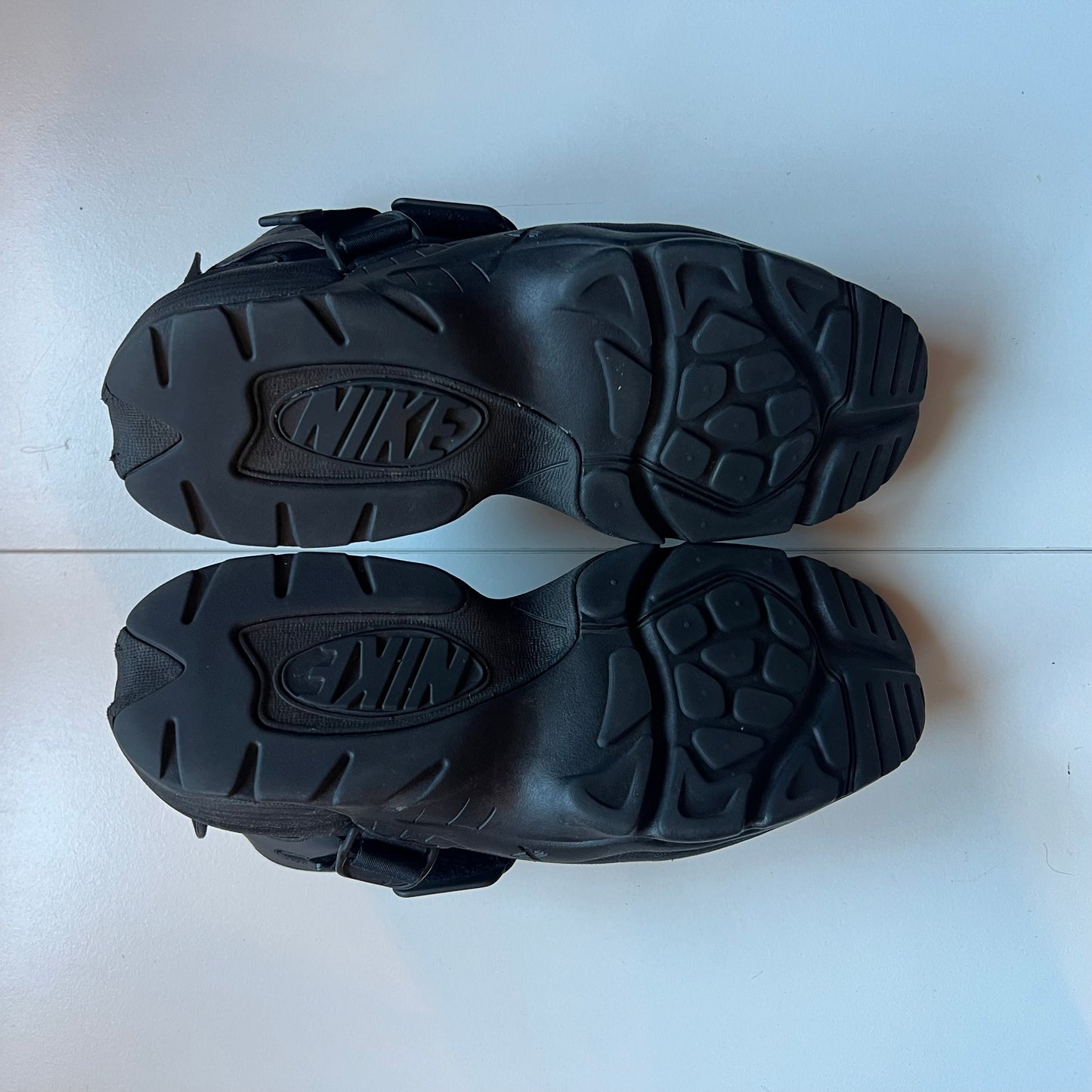 Carnivore CDG Black • 44