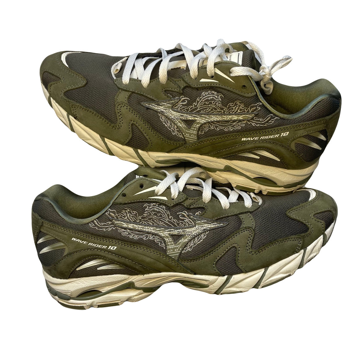 Mizuno X Maharishi Wave Rider 10 • 46