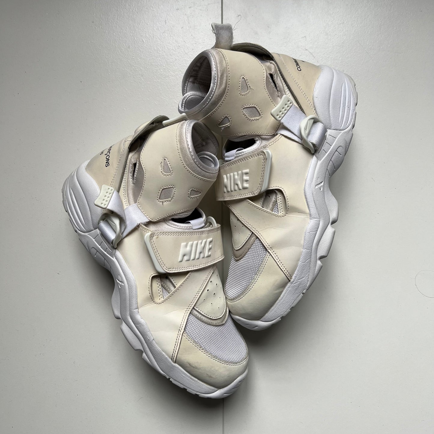 Carnivore CDG White • 44