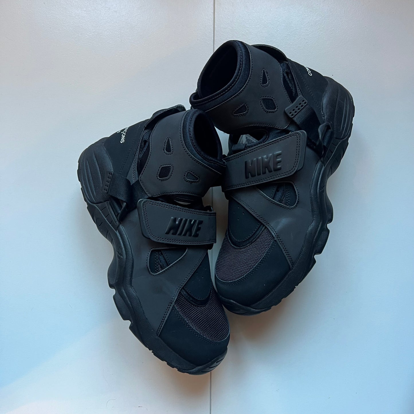 Carnivore CDG Black • 44