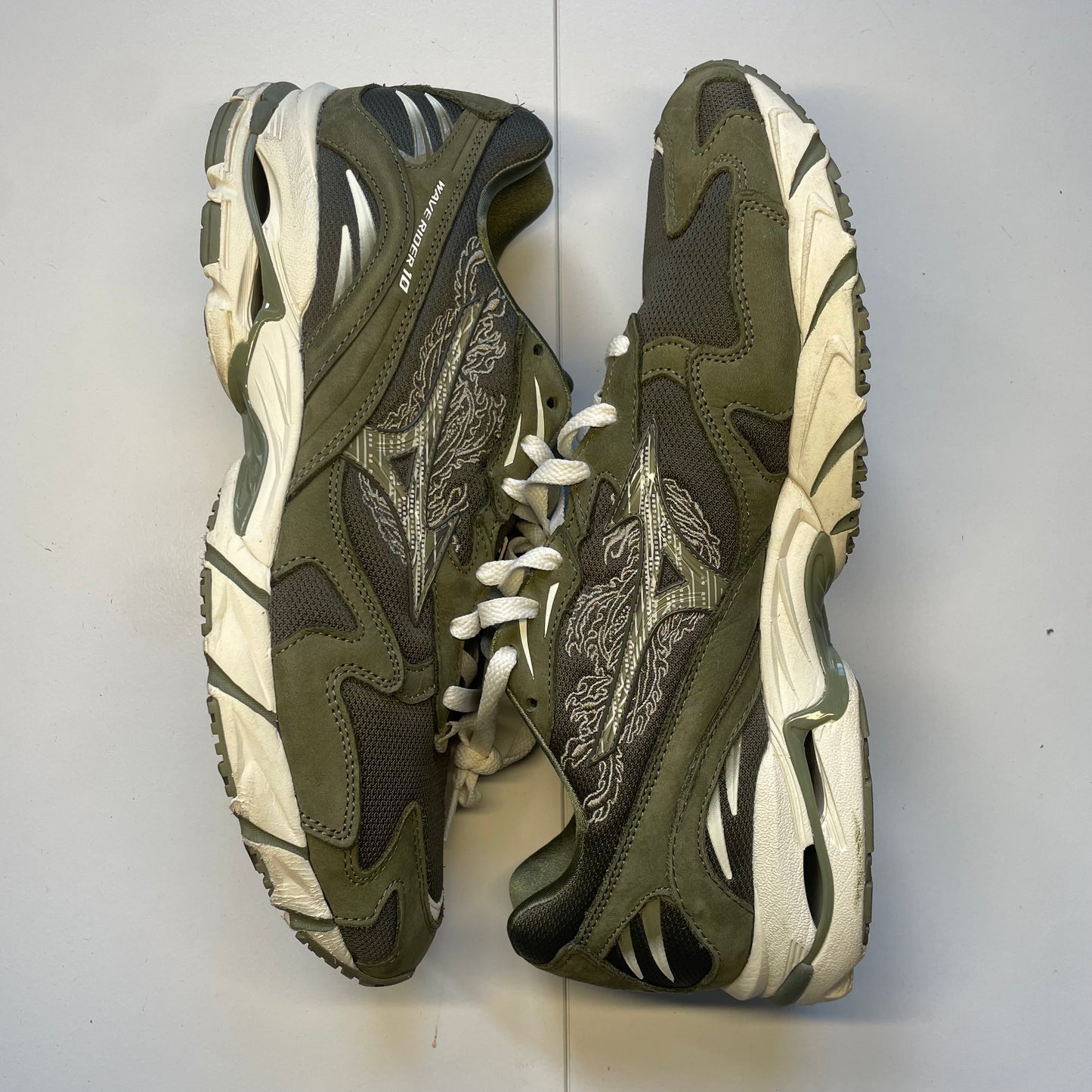 Mizuno X Maharishi Wave Rider 10 • 46