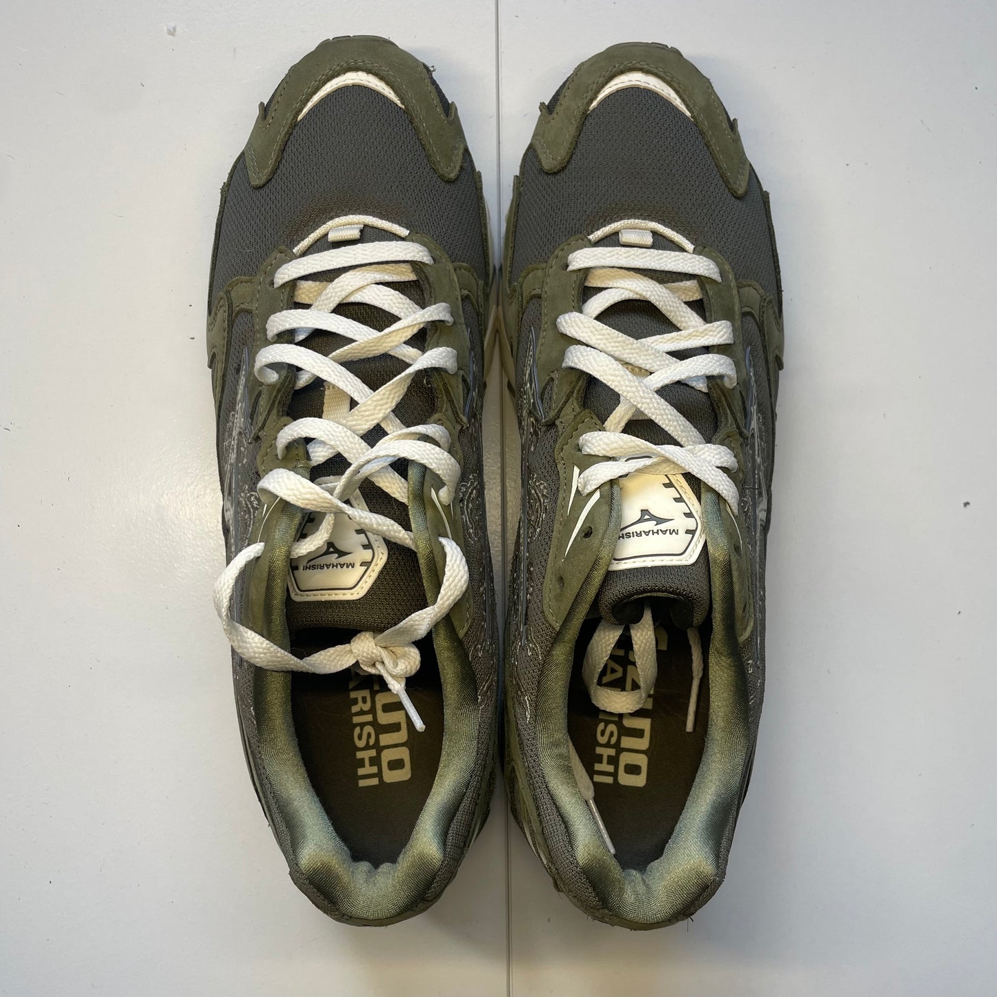 Mizuno X Maharishi Wave Rider 10 • 46