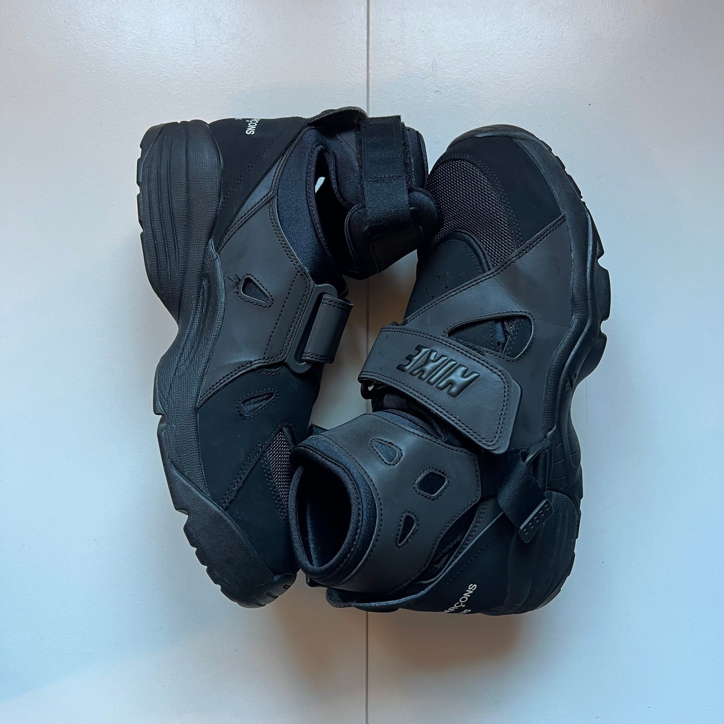 Carnivore CDG Black • 44