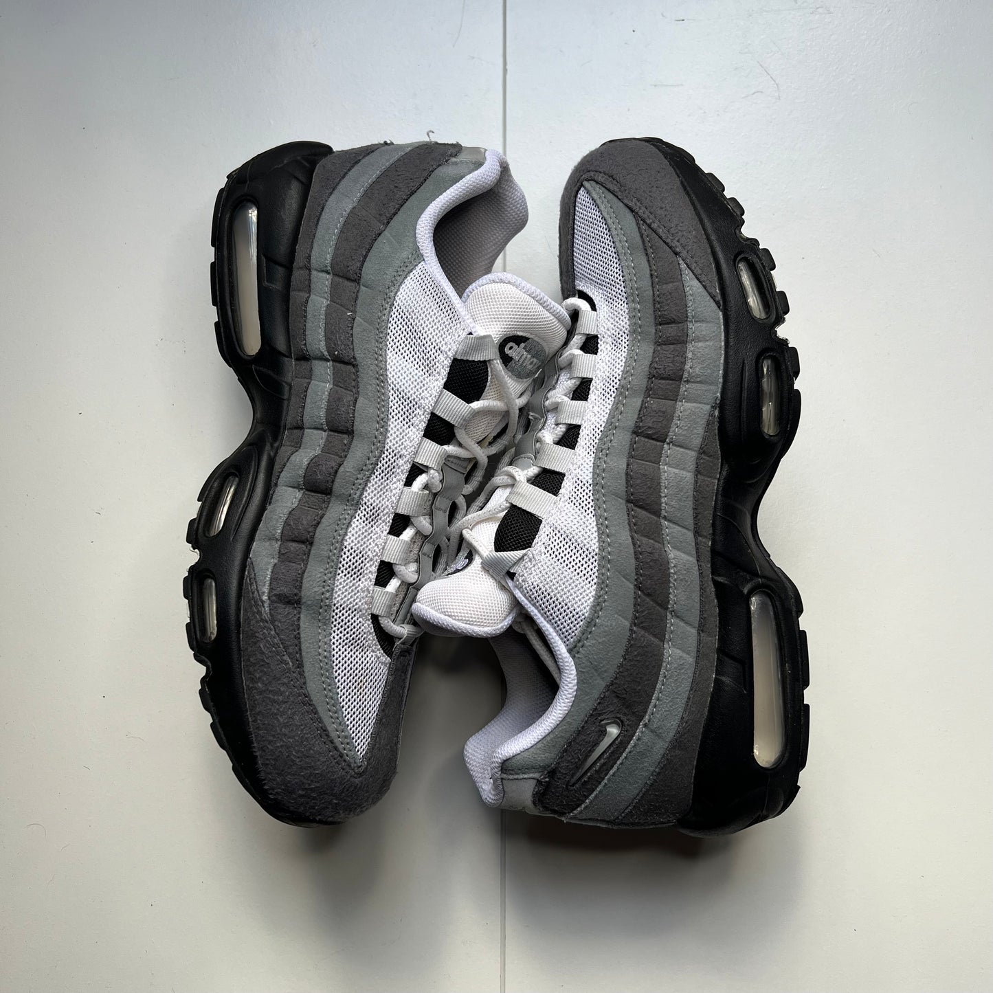 Air Max 95 “Grey jewels” • 44