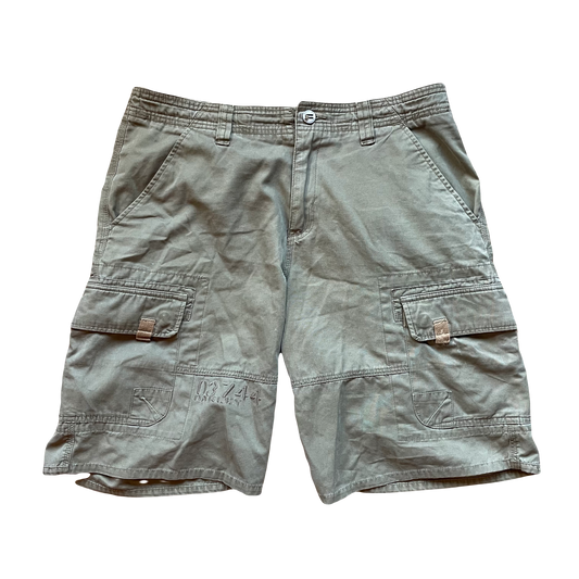 Short Oakley • L