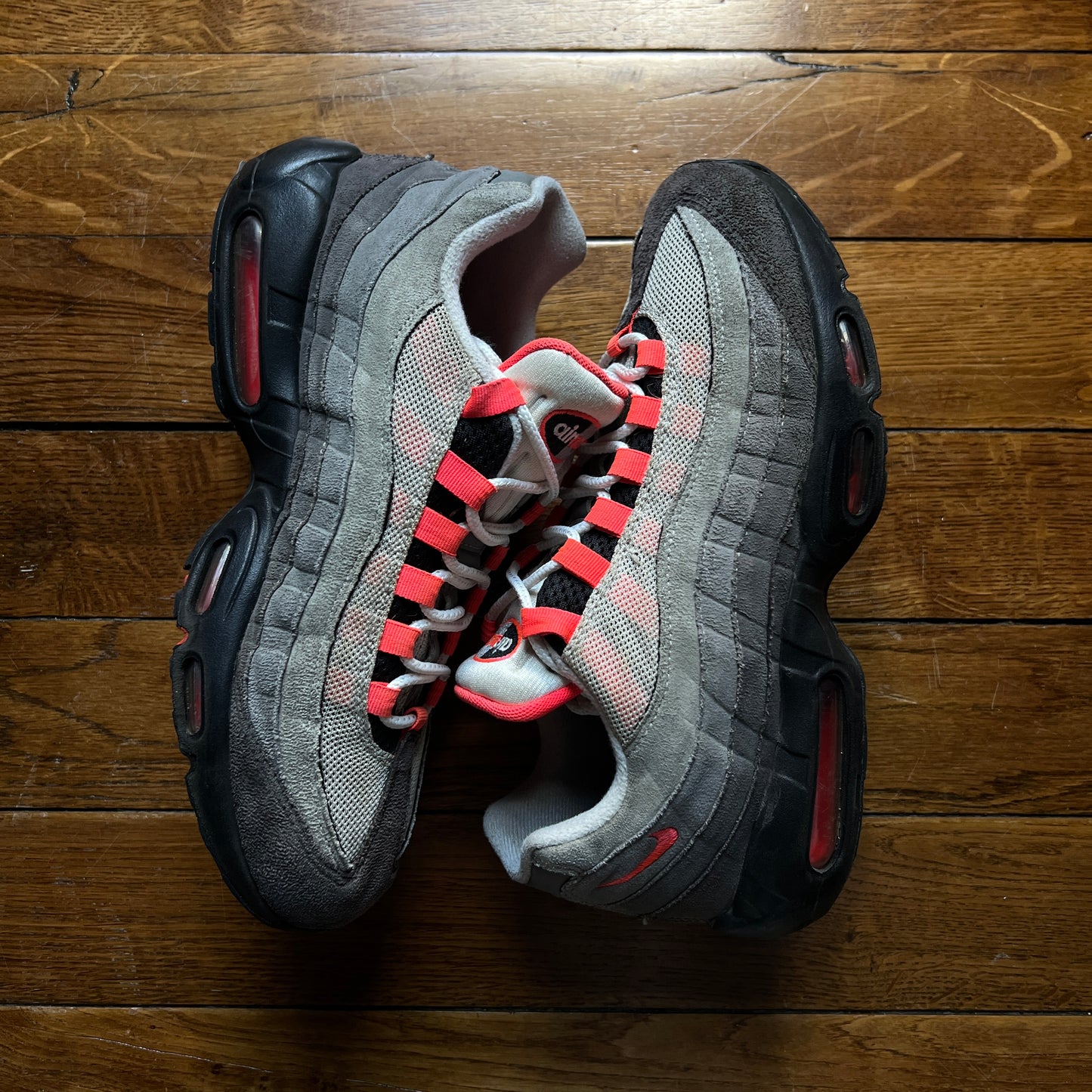 Air Max 95 Solar Red • 42