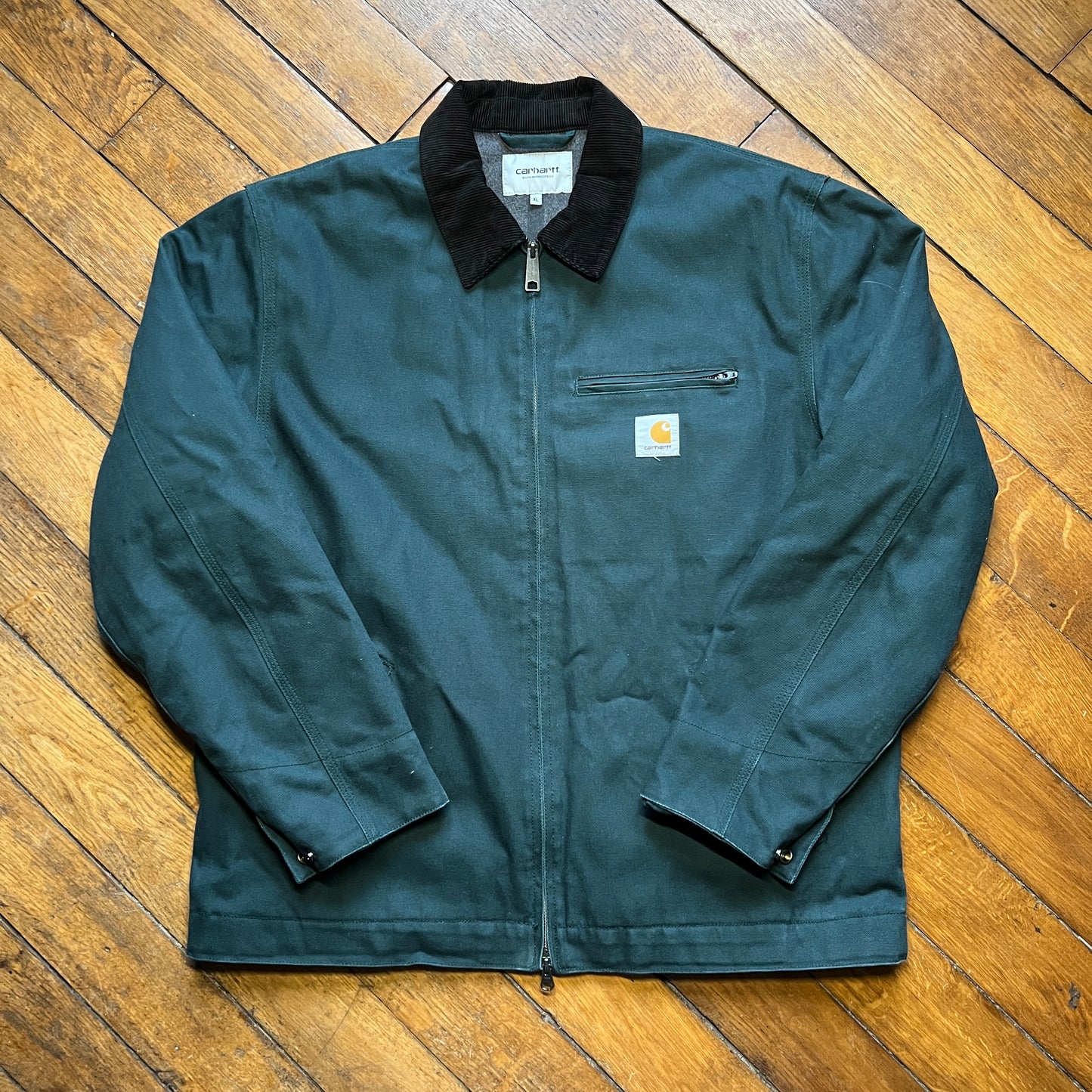 Carhartt Jacket • XL